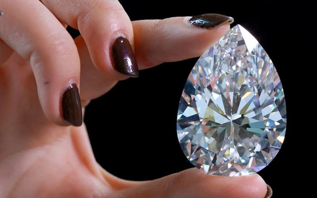 Viên kim cương lớn nhất từng được đấu giá không chạm được tới mức giá mong đợi - Ảnh 1.
