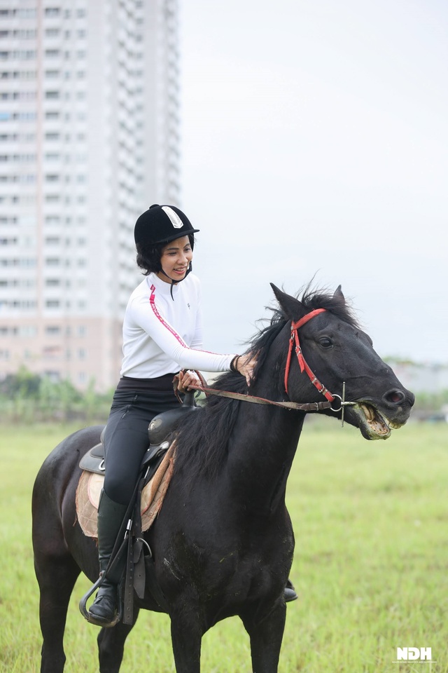 Người Hà Nội chi tiền triệu học cưỡi ngựa phong cách châu Âu - Ảnh 10.