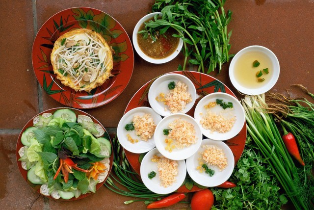  Tạp chí Vogue: Ngoài phở và bánh mì, còn 22 món ăn Việt Nam nhất định phải thử  - Ảnh 2.