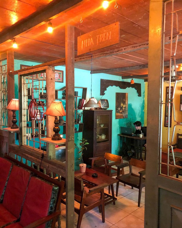 6 quán cà phê view đẹp vừa chụp hình sống ảo vừa tìm hiểu thưởng thức văn hoá xưa tại Sài Gòn - Ảnh 15.