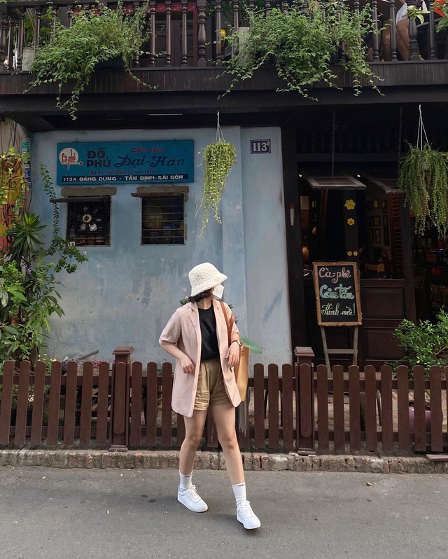 6 quán cà phê view đẹp vừa chụp hình sống ảo vừa tìm hiểu thưởng thức văn hoá xưa tại Sài Gòn - Ảnh 24.