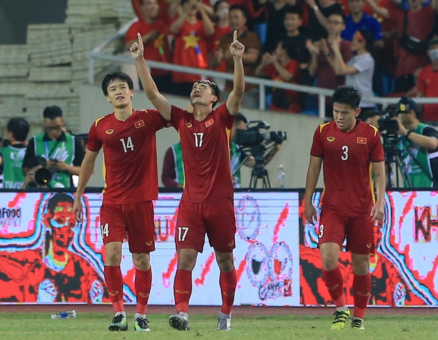 Chủ nhân bàn thắng vàng hạ gục U23 Thái Lan Nhâm Mạnh Dũng: “Ghi bàn xong em lạnh cả người’’ - Ảnh 1.