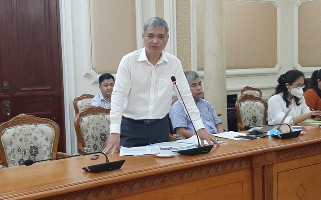 Ông Lê Duy Minh, Cục trưởng Cục Thuế TP.HCM phát biểu tại cuộc họp sáng 25/5.