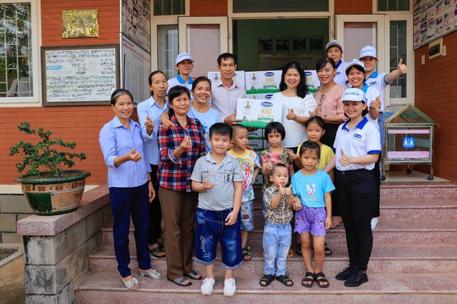 Quỹ sữa Vươn cao Việt Nam và Vinamilk khởi động hành trình năm thứ 15 mang 1,9 triệu ly sữa đến với trẻ em - Ảnh 4.