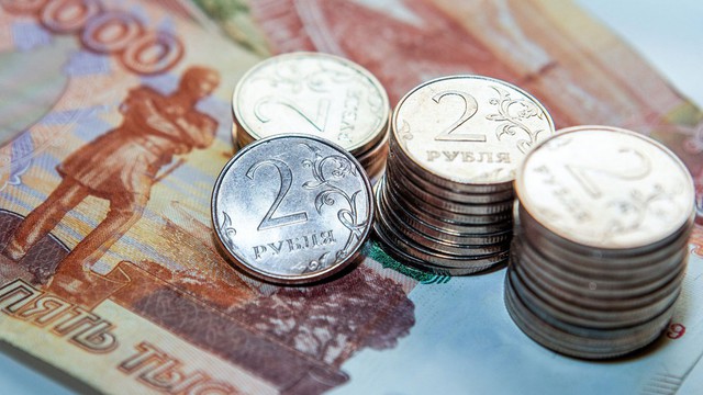 Nga hãm phanh đồng rúp: Hậu quả nguy hiểm rình rập nếu đồng rúp Nga liên tục nhảy vọt - Ảnh 1.