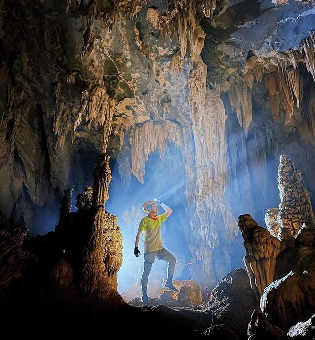 Hang Tú Làn có gì mà dạo này nhiều người tới trekking đến thế? Ngay cả hội chị em văn phòng cũng vác túi lên đường! - Ảnh 3.