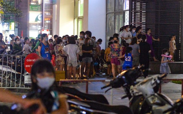  Vụ 4 người tử vong trong căn hộ cao cấp ở Hà Nội: Chưa phát hiện dấu hiệu tội phạm - Ảnh 2.