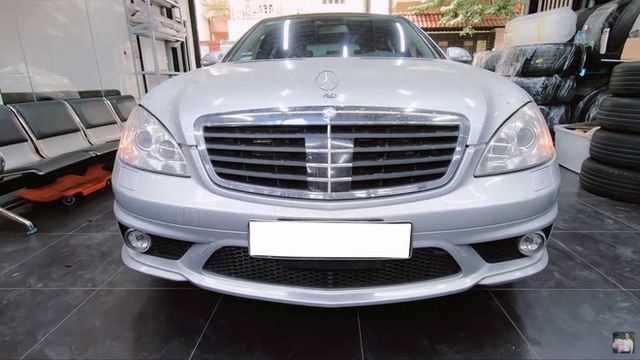 Mercedes-Benz S63 AMG lột xác thành Maybach S 450 với chi phí ngang ngửa một chiếc Kia Morning - Ảnh 1.