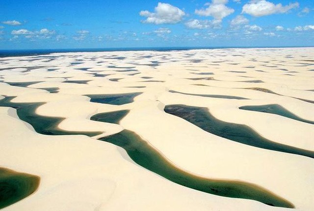Kỳ ảo sa mạc đầy nước màu xanh ngọc bích như ở hành tinh khác: Không bão cát, nắng nóng mà chỉ có hồ nước đầy cá - Ảnh 5.