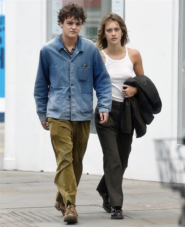Few people know that in addition to his talented and wealthy daughter, Johnny Depp also has a son: Quiet, simple, and private, unlike his sister - Photo 7.