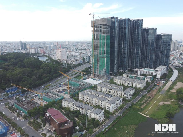 Toàn cảnh siêu dự án đắt đỏ bậc nhất Sài Gòn: Khu biệt thự 500 tỷ, căn hộ hàng hiệu 400 triệu đồng/m2 - Ảnh 1.