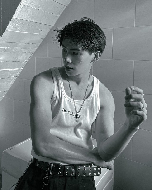 Hot boy ảnh thẻ đẹp không thua kém tài tử điện ảnh Hong Kong: Làm 4 công việc cùng một lúc, từ năm 1 đã tự chủ tài chính - Ảnh 6.