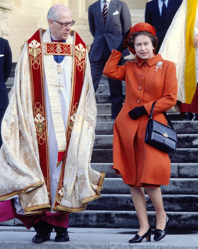 7 thập kỷ với style rực rỡ sắc màu của Nữ hoàng Anh - biểu tượng thời trang độc nhất vô nhị - Ảnh 10.