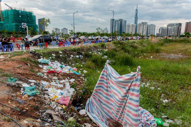 Chùm ảnh: Choáng với cảnh rác thải tràn ngập khu đất “triệu đô” Thủ Thiêm - Ảnh 18.