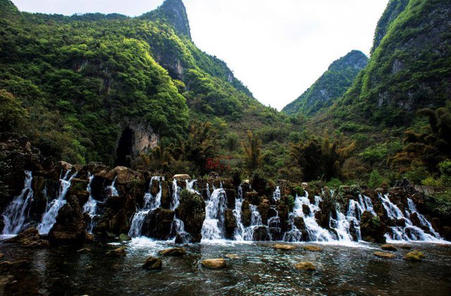 Khám phá ngôi làng cổ biệt lập chỉ có thể ra vào bằng thuyền, cảnh đẹp như phiên bản thực của chốn bồng lai tiên cảnh! - Ảnh 12.