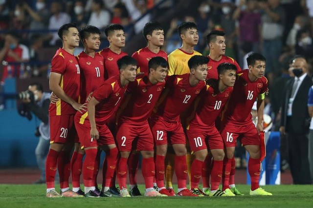 Chùm ảnh: U23 Việt Nam đè bẹp U23 Indonesia trong ngày mở màn SEA Games 31 - Ảnh 2.
