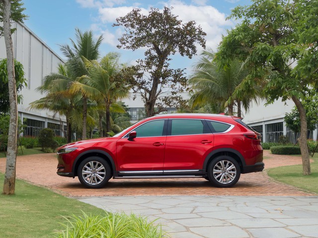 Mazda CX-8 2022 mở bán tại Việt Nam: Lần đầu có bản 6 chỗ với hàng ghế thương gia, giá cao nhất 1,27 tỷ đồng - Ảnh 3.