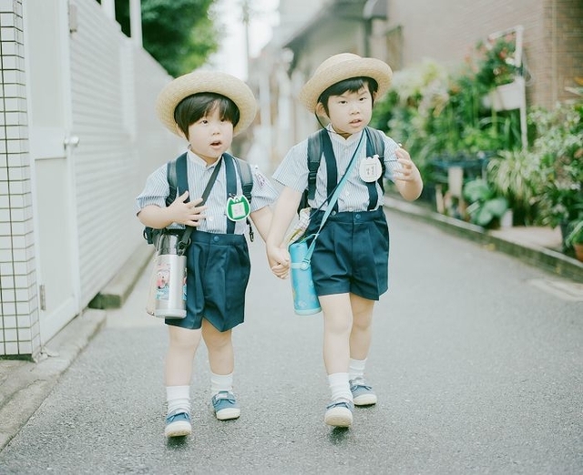 Dạy con từ thuở còn thơ, học 9 quy tắc “kỳ lạ” của cha mẹ Nhật để trẻ hiểu chuyện, ngoan ngoãn, phát triển toàn diện - Ảnh 1.
