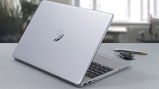 Loạt laptop hot được người dùng Việt chọn mua nhiều nhất tháng 4/2022 - Ảnh 2.