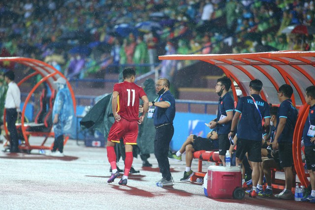 Cả ba người hùng đều gây thất vọng, U23 Việt Nam tái hiện bóng ma AFF Cup 2020 - Ảnh 3.