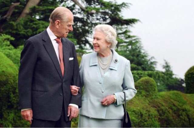 Nữ hoàng Elizabeth II: Nàng công chúa bản lĩnh với bước ngoặt lịch sử lên ngôi vương, 70 năm thăng trầm với nhiều dấu ấn khó phai - Ảnh 12.