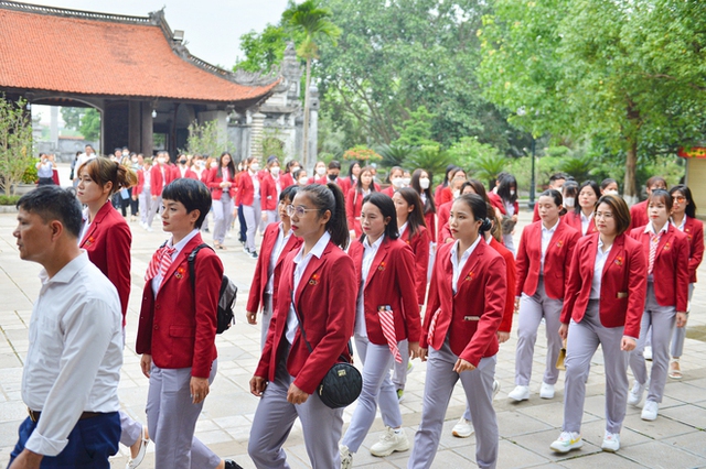  Vinh danh các cô gái vàng SEA Games 31: Những người tạm xa con nhỏ, ghế nhà trường để mang vinh quang cho Tổ quốc - Ảnh 2.