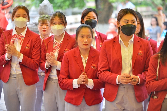  Vinh danh các cô gái vàng SEA Games 31: Những người tạm xa con nhỏ, ghế nhà trường để mang vinh quang cho Tổ quốc - Ảnh 3.