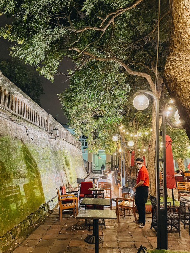 Hà Nội có những quán cà phê “mọc” lên ở nơi không ngờ tới, vị trí đắc địa mang đến lợi ích vô tiền khoáng hậu - Ảnh 22.