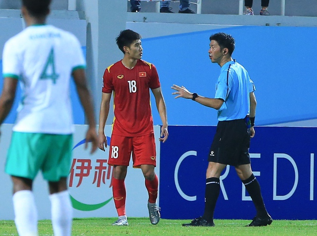 15 phút khó quên của cầu thủ U23 Việt Nam khi phải làm thủ môn bất đắc dĩ - Ảnh 13.