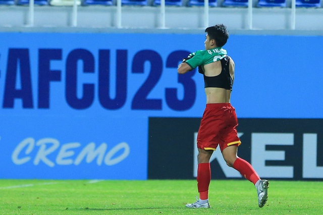 15 phút khó quên của cầu thủ U23 Việt Nam khi phải làm thủ môn bất đắc dĩ - Ảnh 3.