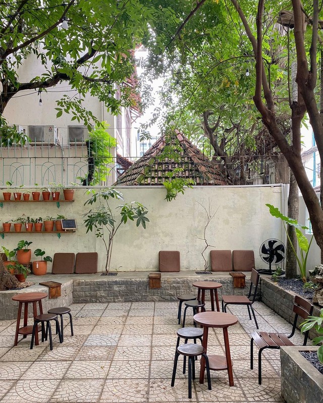 6 quán cà phê sân vườn xanh mát để gia đình, bạn bè cùng nhau trốn cái nắng nóng, ngột ngạt hiện nay ở TP. HCM - Ảnh 21.