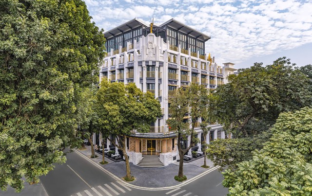 Bên trong khách sạn sang chảnh ở Hà Nội lọt top 100 thế giới: Là khách sạn Việt Nam duy nhất được vinh danh, giá một đêm lên đến 100 triệu đồng - Ảnh 1.