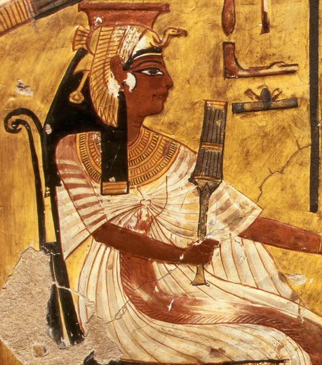 Chân dung Nữ hoàng Nefertiti quyền năng của Ai Cập cổ đại, được mệnh danh “đẹp nhất lịch sử”, khiến thần Mặt Trời cũng phải ngây ngất  - Ảnh 4.