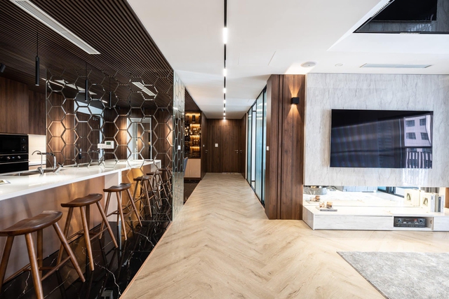 Căn hộ 160m² với 3 phòng ngủ theo phong cách luxury hết chi phí 3 tỷ của cặp vợ chồng ở Hà Nội - Ảnh 9.