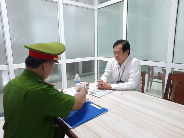  Vụ Công ty Việt Á: Giám đốc CDC Đà Nẵng bị bắt về tội tham ô tài sản  - Ảnh 4.