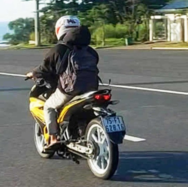  Xử phạt nam thanh niên chạy xe máy lạc vào hầm Hải Vân  - Ảnh 1.