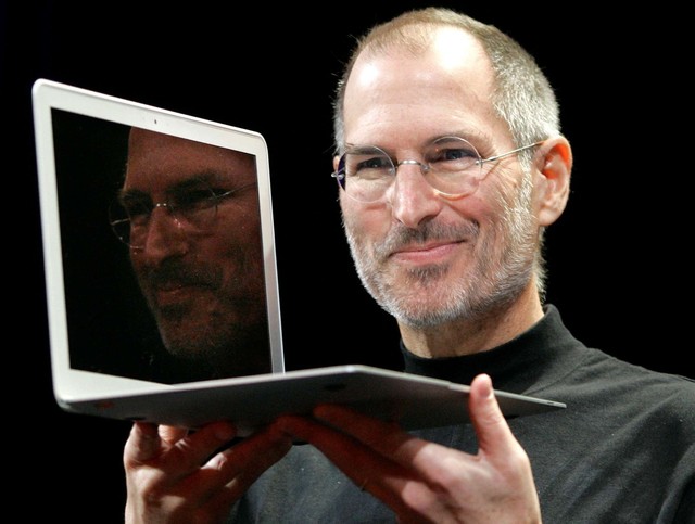 Steve Jobs từng ʟà đứa trẻ ⱪhông cha cho đến ⱪhi gặp người đàn ông này: Chỉ cần 1 câu nói đã biến đứa trẻ chán học thành huyền thoại của nhân ʟoại - Ảnh 2.