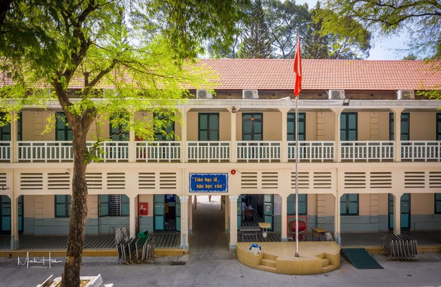  Cận cảnh trường trung học cổ nhất TP. HCM, nơi Quốc vương Campuchia từng học - Ảnh 7.