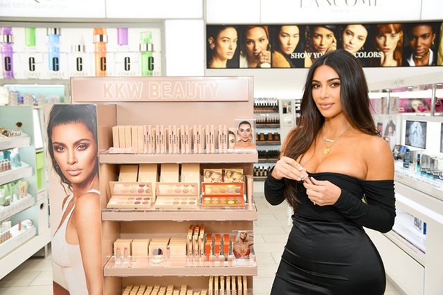 Kiếm được 600 triệu USD một năm, Kim Kardashian xây dựng khối tài sản tỷ USD như thế nào? - Ảnh 7.