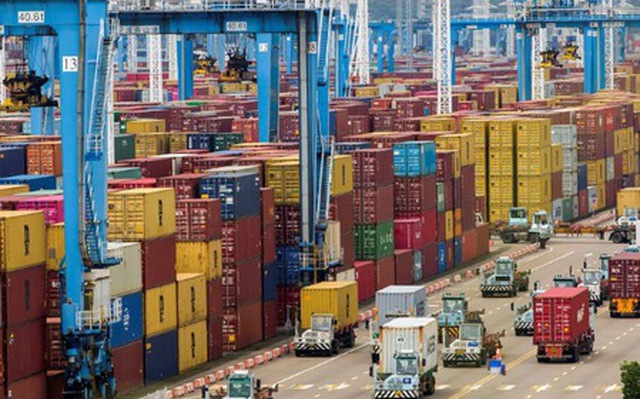 Toàn bộ hơn 100 container hạt điều của doanh nghiệp Việt Nam nghi bị lừa đảo tại Italy đã được trả lại quyền sở hữu cho các doanh nghiệp Việt. Ảnh minh họa - Ảnh: Reuters.