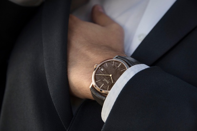 Tiêu chuẩn kép làm nên chiếc đồng hồ sang trọng: Mảnh ghép lịch lãm, nâng tầm đẳng cấp mà bất cứ quý ông nào cũng nên có  - Ảnh 8.