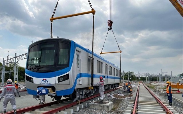 Tàu metro tại depot Long Bình