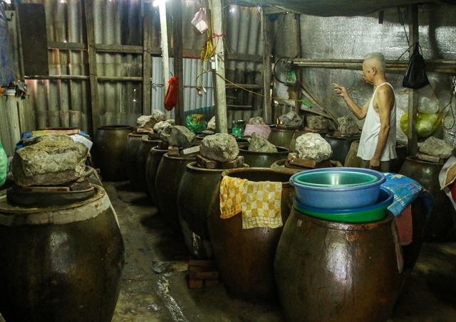  Món cà muối ở Hà Nội giá hàng trăm nghìn 1 cân, có lúc chi tiền triệu cũng không mua được - Ảnh 2.