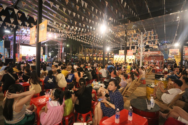  Lễ hội đường phố, chợ đêm lớn nhất Đà Nẵng ken đặc khách tối cuối tuần - Ảnh 19.