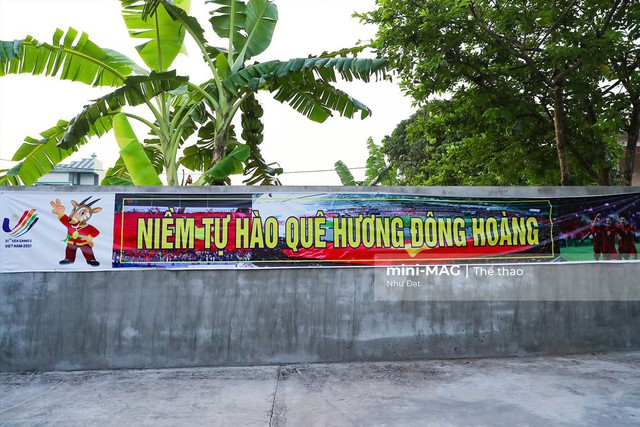 Người hùng U23 Việt Nam: Người duy nhất không bật dậy ăn mừng bàn thắng lịch sử là... Mẹ - Ảnh 6.