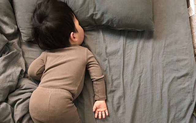 Trẻ ngủ vào 2 khung giờ này không chỉ thúc đẩy chiều cao mà còn phát triển IQ vượt bậc, bố mẹ cần lưu ý