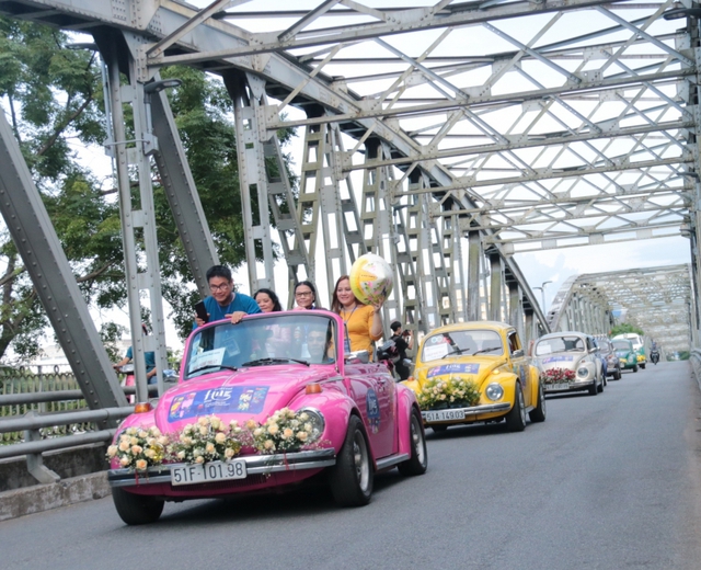 Hàng chục xe cổ Volkswagen tham gia Lễ hội đường phố tại Tuần lễ Festival Huế 2022 - Ảnh 5.
