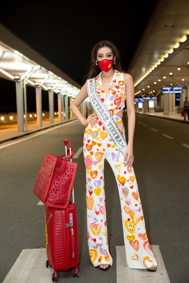 Gu thời trang ra sân bay đi thi quốc tế của dàn hậu: Đỗ Thị Hà yêu kiều, Đỗ Mỹ Linh cực giản dị - Ảnh 10.
