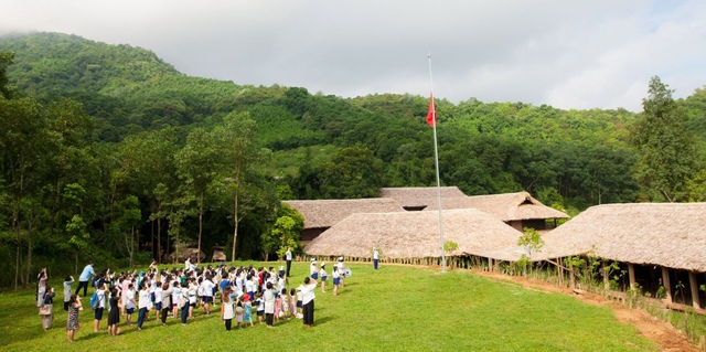 Hà Nội có một ngôi trường ở lưng chừng núi, trẻ được học tập đi đôi với thực hành: Năm nào cũng có dự án thỏa sức sáng tạo  - Ảnh 2.