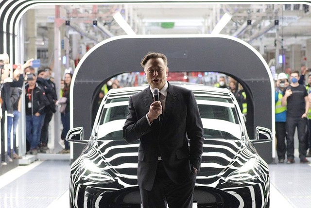  Nhân viên Tesla không có bàn làm việc, khủng hoảng sau tuyên bố của Elon Musk - Ảnh 2.